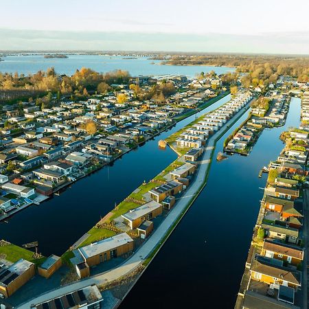 Marinapark Residentie Nieuw Loosdrecht Villa Exterior foto