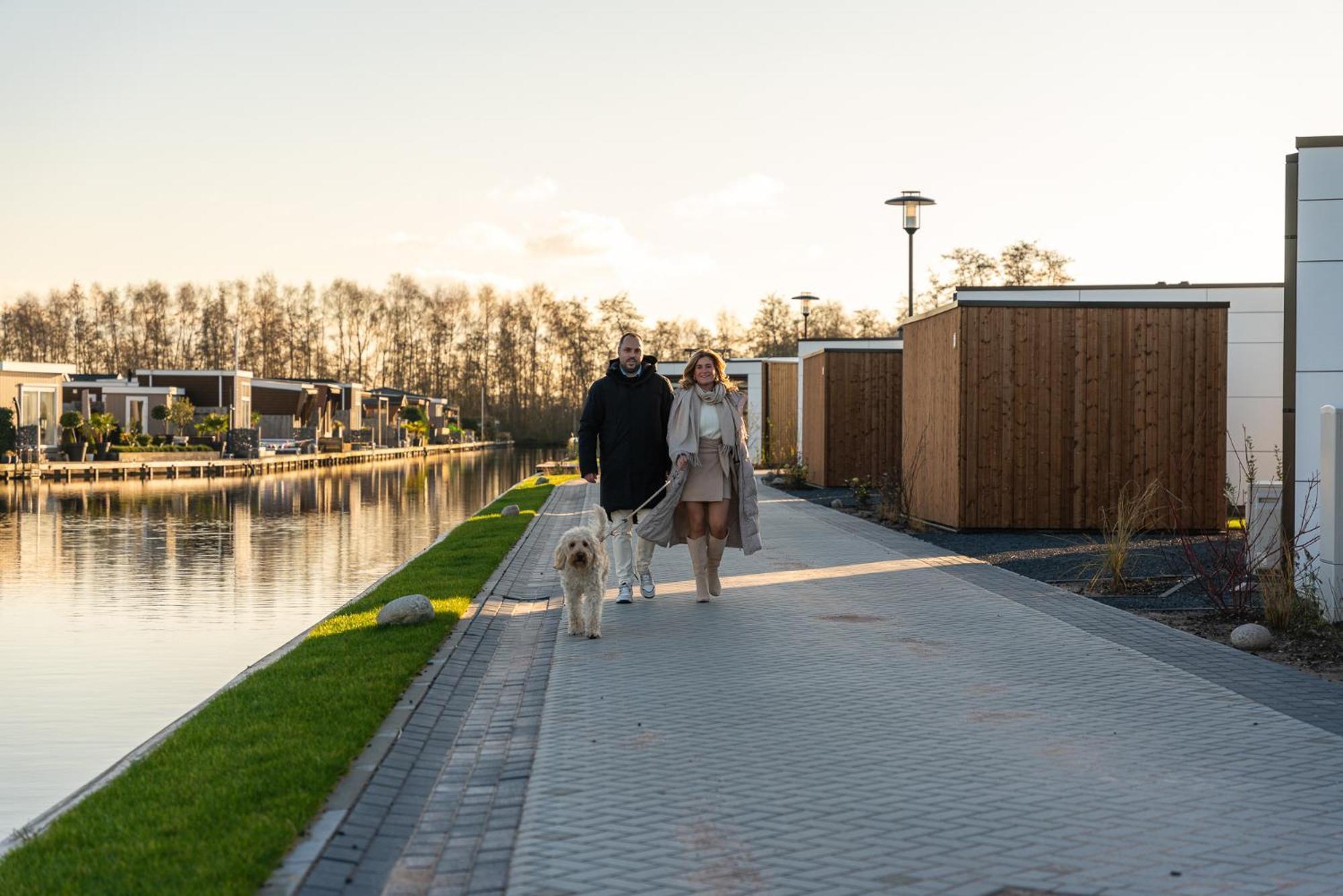 Marinapark Residentie Nieuw Loosdrecht Villa Exterior foto